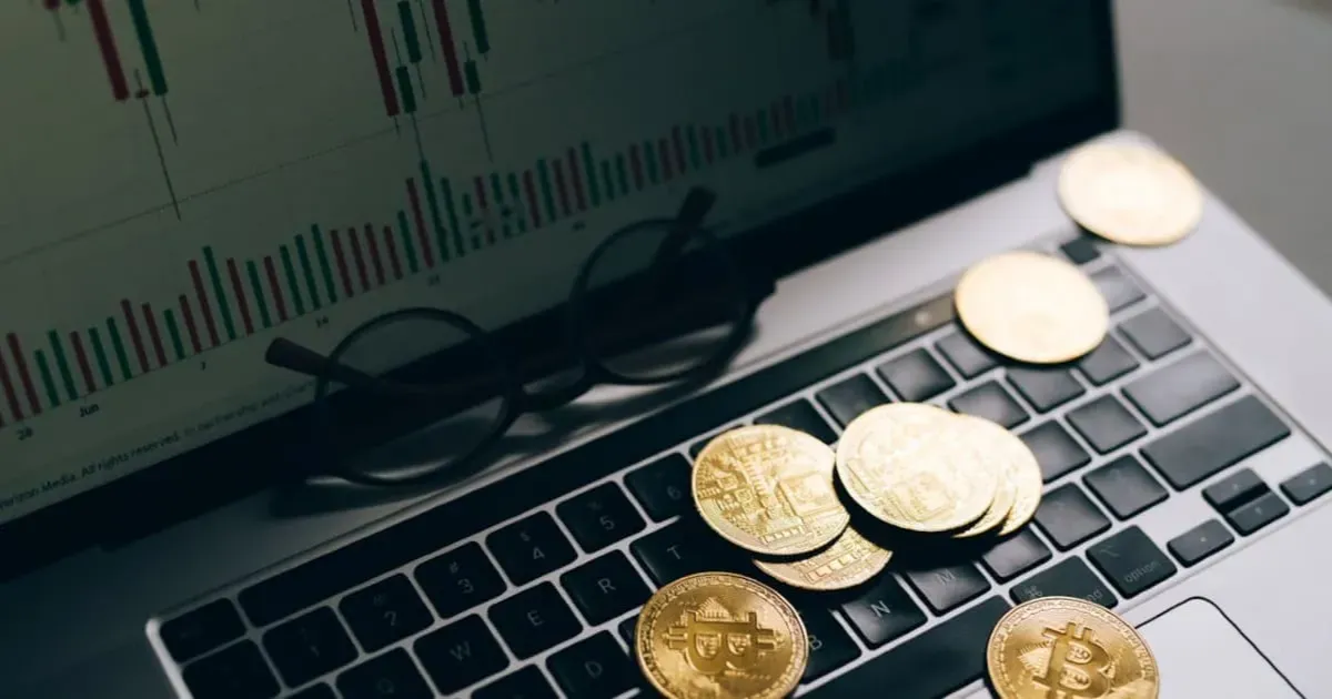 https://tokenfeed.fra1.cdn.digitaloceanspaces.com/articles/pexels-leeloothefirst-8919573-2-680f5dff8b56f_686d78ed6d16b.jpg